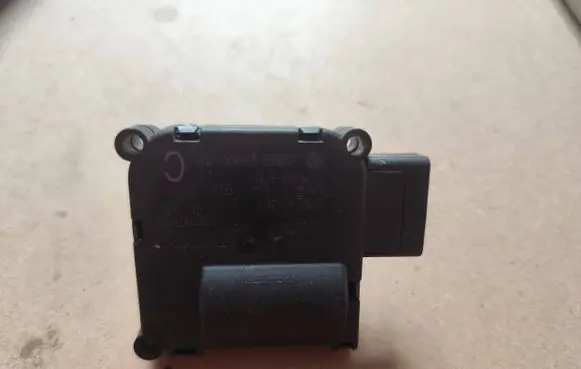 Audi A6 S6 C6 4F A/C air flow flap actuator/motor 0132801369 4F0820511B CZ1168803710