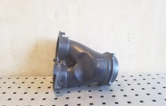 Jaguar XJL Air intake duct part 4R839D613AB