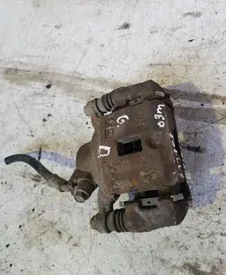 Infiniti Q45 III Rear brake caliper