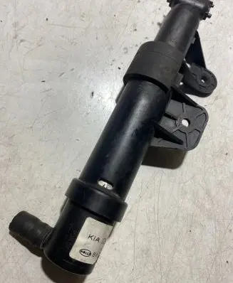 KIA Sorento Headlight washer spray nozzle