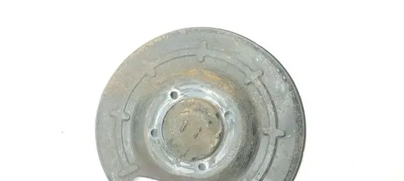 Opel Astra J Rear brake disc plate dust cover 