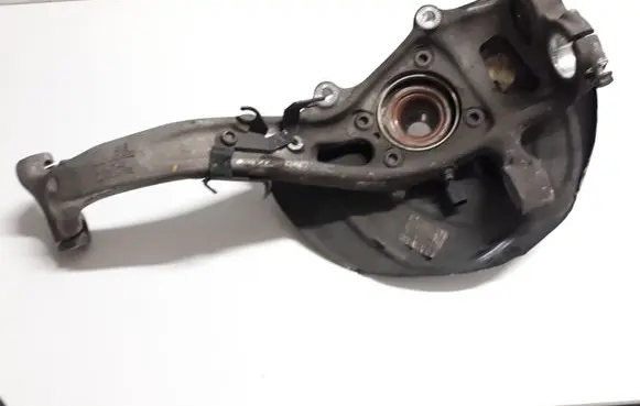 Audi Q7 4M Front wheel hub spindle knuckle 4M0407560
