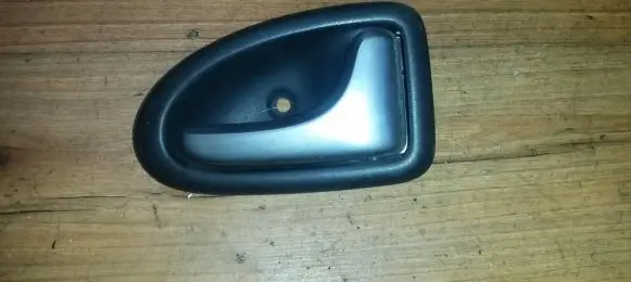Renault Scenic I Rear door interior handle 8200028995 99035101