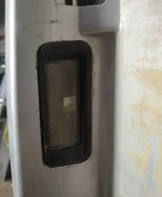 Nissan Almera Tino Number plate light