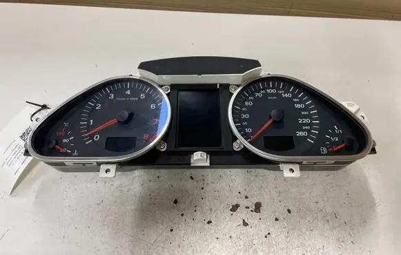 Audi A6 S6 C6 4F Speedometer (instrument cluster) 4F0920900M 5550007301