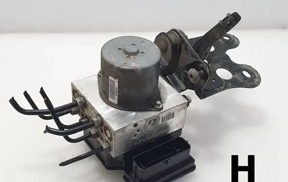 Volkswagen PASSAT B7 ABS Pump 3AA614109N 17654033 54085807B