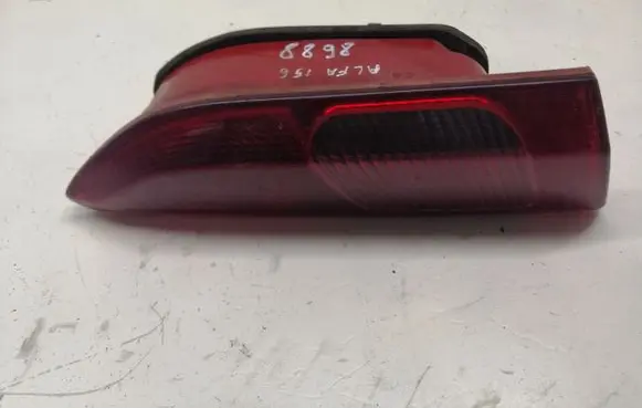 Alfa Romeo 156 Tailgate rear/tail lights 60620139