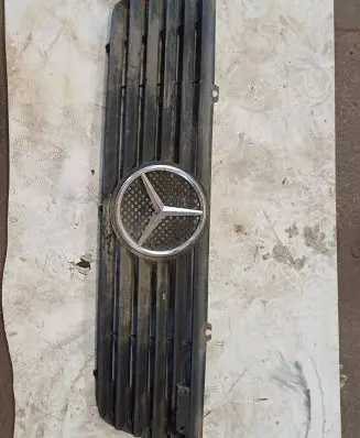 Mercedes-Benz Sprinter W901 W902 W903 W904 Front bumper upper radiator grill S0R1VT