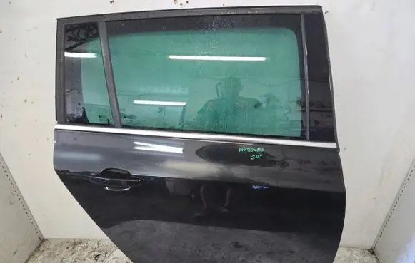 Opel Zafira C Rear door 