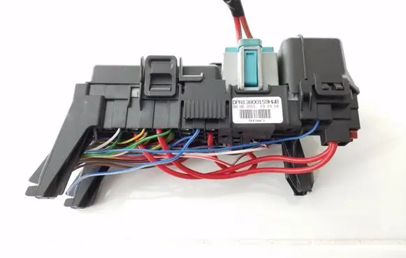 Volvo S60 Fuse module 13800159