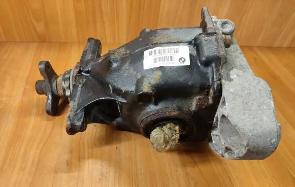 BMW 1 F20 F21 Rear differential 7599466 E27091308