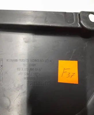 Mercedes-Benz S W222 Wiper trim A2226800307 18321224 51099
