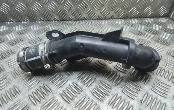 Intercooler hose/pipe