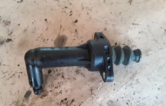 Volkswagen Polo Clutch slave cylinder 6Q0721261D