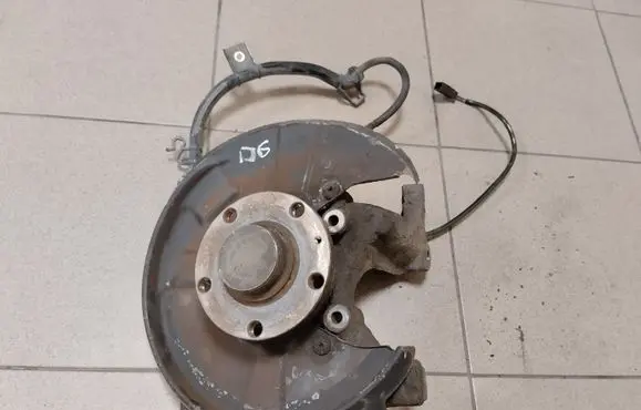 Audi A4 S4 B7 8E 8H Rear wheel hub
