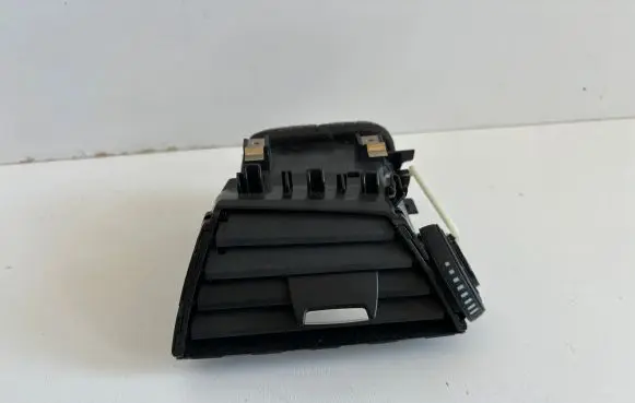 BMW 1 F20 F21 Dashboard side air vent grill/cover trim 9205355