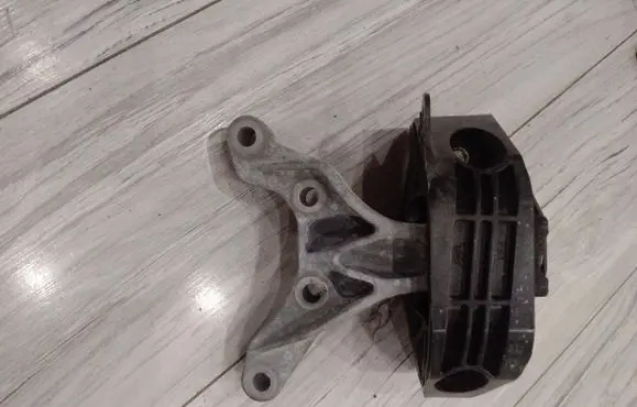 Peugeot 307 Engine mount vacuum valve 243444-CMP