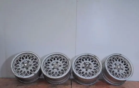 Opel Omega A R12 alloy rim 90343345