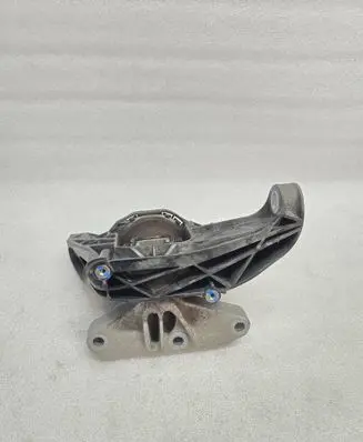 Citroen C5 Aircross Engine mount bracket 9820297580