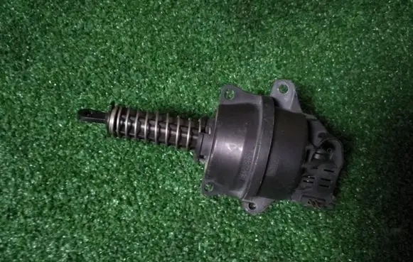 Opel Vectra B Valve vacuum 652869L 400195 551HKW4197