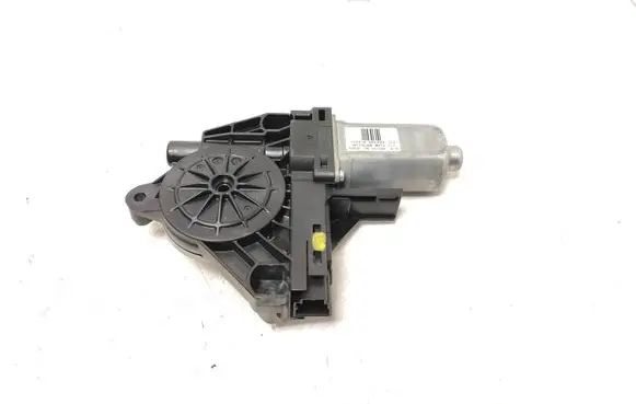 Volvo S60 Front door window regulator motor 966269102