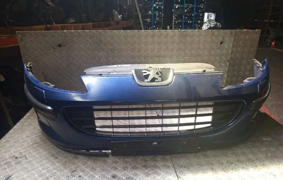 Peugeot 407 Front bumper