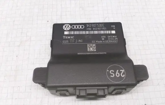 Volkswagen Golf V Gateway control module 1K0907530E