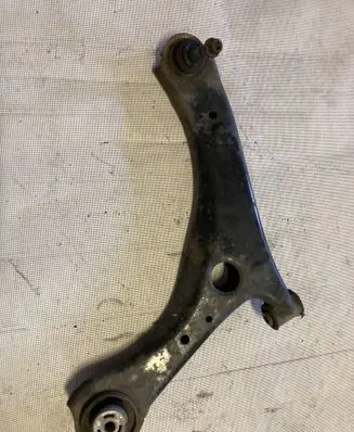 Chrysler Grand Voyager V Front lower control arm/wishbone