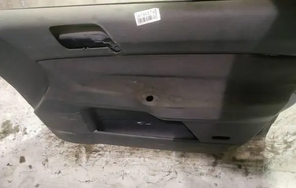 Volkswagen Polo Front door card panel trim