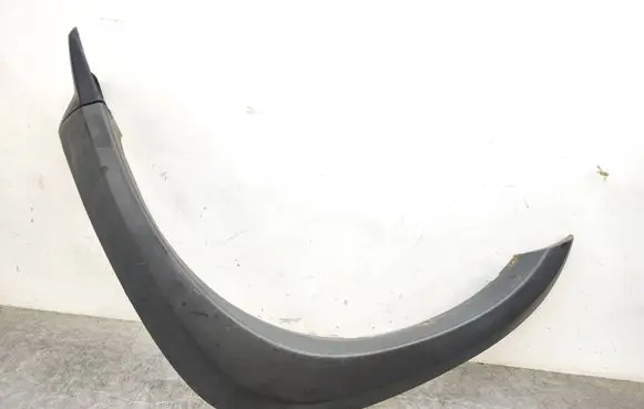 Isuzu D-Max Front arch trim