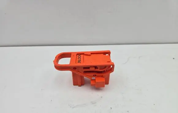Toyota Auris 150 Battery relay fuse 