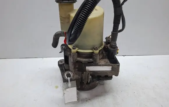 Renault Kangoo I Power steering pump S27612414 8200520790
