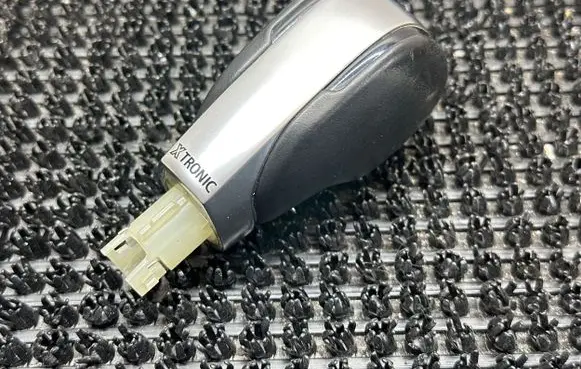 Renault Koleos II Gear shift switch/knob 