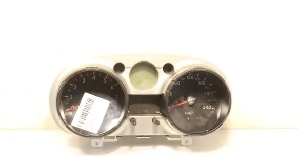 Nissan Qashqai Clock 