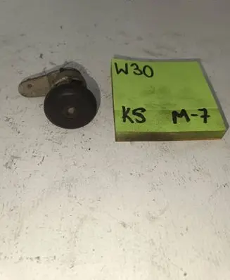 Ford Escort Coupe door lock (next to the handle) 663665