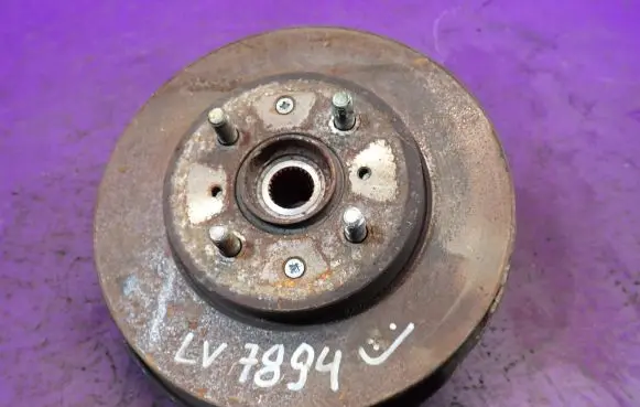 Front wheel hub spindle knuckle