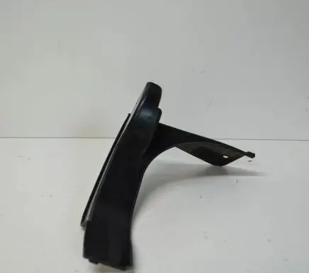 Mitsubishi Outlander Other body part 6415A015