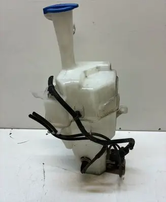 KIA Ceed Windshield washer fluid reservoir/tank 98610J7000