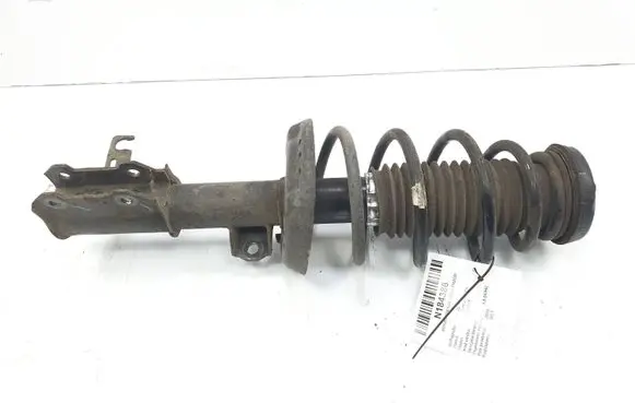 Chevrolet Cruze Front shock absorber/damper 13331988