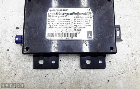Mercedes-Benz E C207 W207 Engine control unit/module a1729000608
