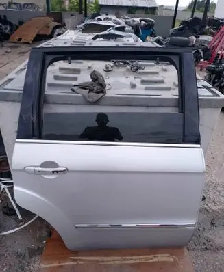 Ford Galaxy Rear door