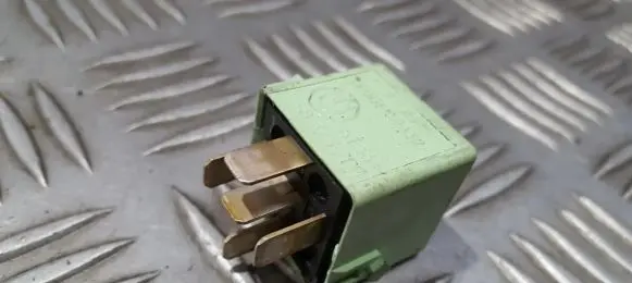 BMW 5 E39 Other relay 61368373700 61.368373700