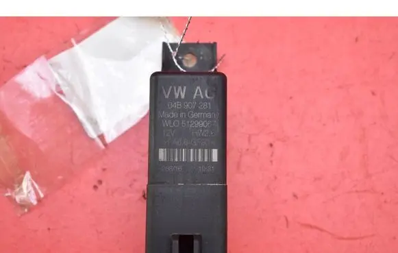 Skoda Fabia Mk3 (NJ) Glow plug 04B907281