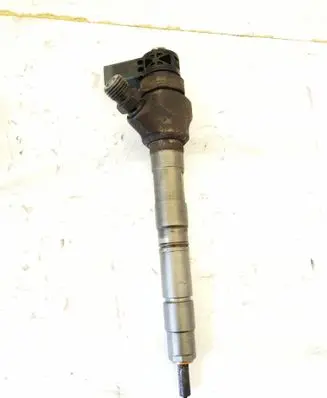 Audi A4 S4 B8 8K Fuel injector 03L130277B