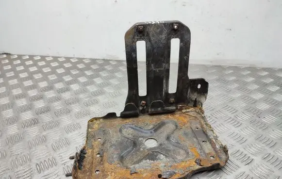 Suzuki SX4 Battery tray 