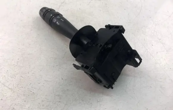 Renault Twingo II Indicator stalk 8200515826
