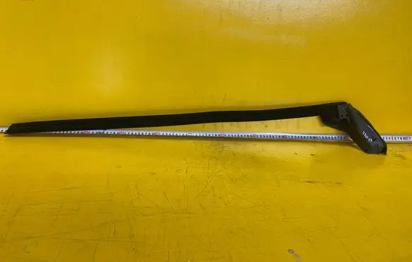 BMW 3 E92 E93 Rubber seal front coupe door window 7187083