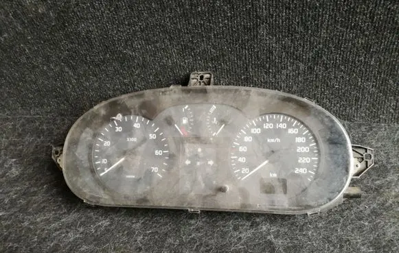 Renault Scenic I Speedometer (instrument cluster) P8200071811