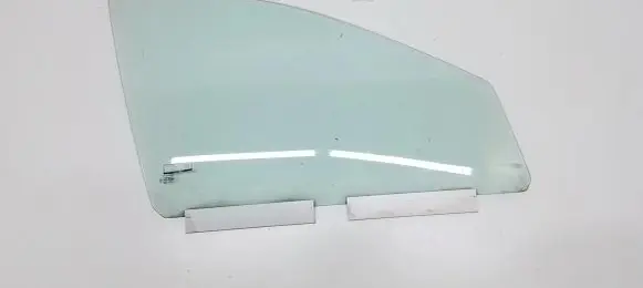 Volvo XC90 Front door window glass four-door 43R001605