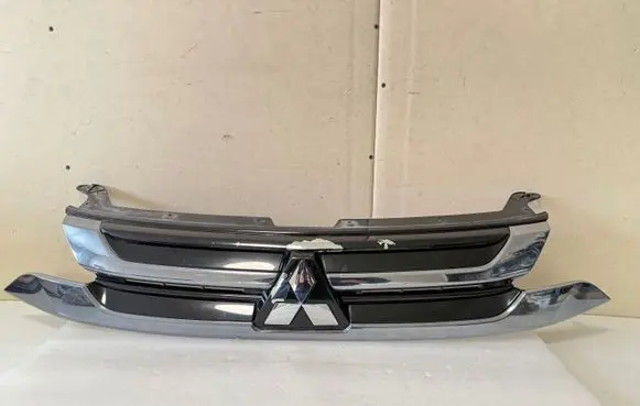 Mitsubishi Outlander Front grill 7450A992